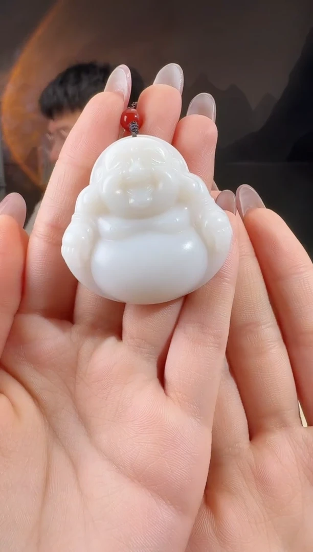 颈饰未镶嵌和田玉佛公