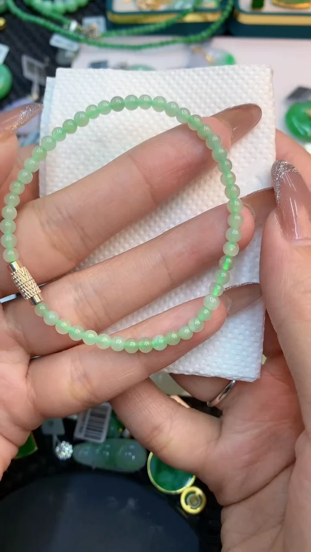 颈饰未镶嵌翡翠1