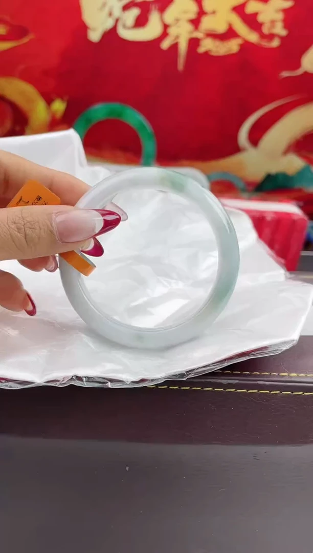 【闪购商品】翡翠手镯未镶嵌翡翠手镯（微瑕）6