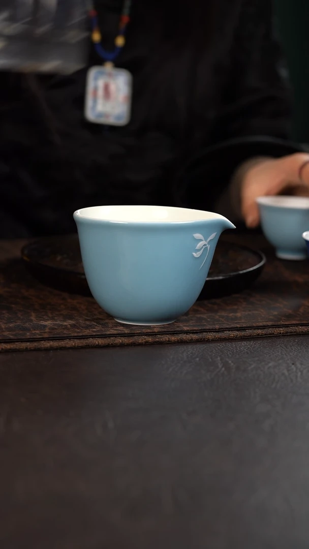 【闪购商品】杯初蓝舍天青兰花公道