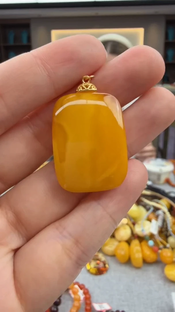 琥珀颈饰未镶嵌14秒拍号 假一罚三