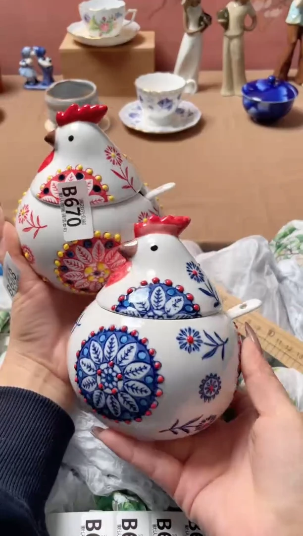 瓷片小鸡红蓝调料罐一对