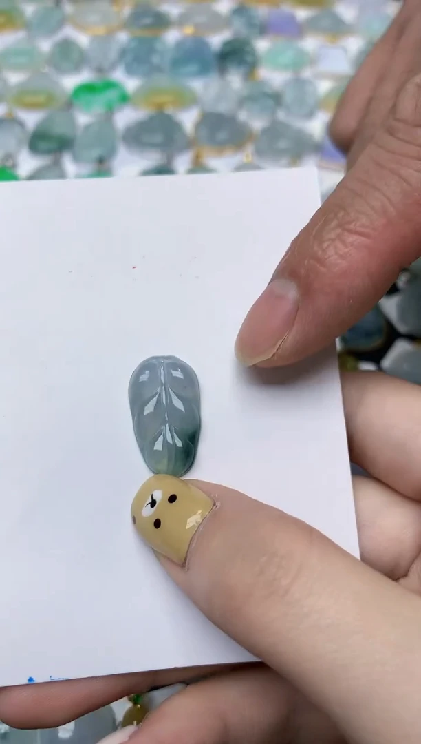 翡翠未镶嵌颈饰天然翡翠A货