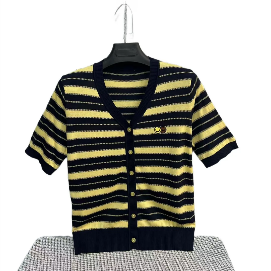 7852  条纹  笑脸图  百搭  简约  休闲  毛针织衫