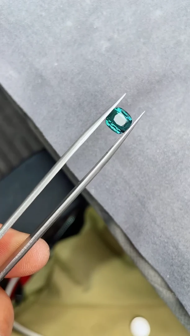未镶嵌裸石碧玺1.9ct