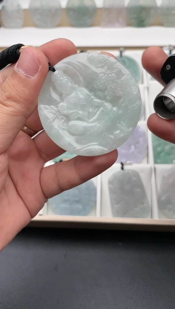 翡翠未镶嵌颈饰..../5/11/  180