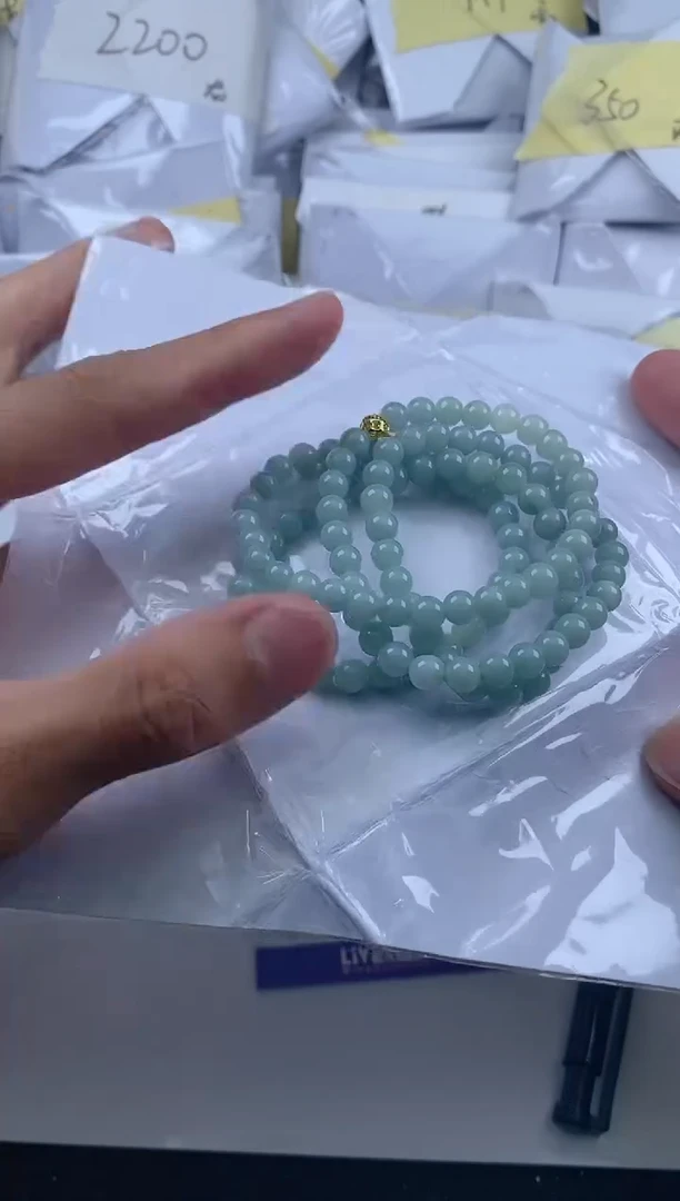 翡翠未镶嵌颈饰