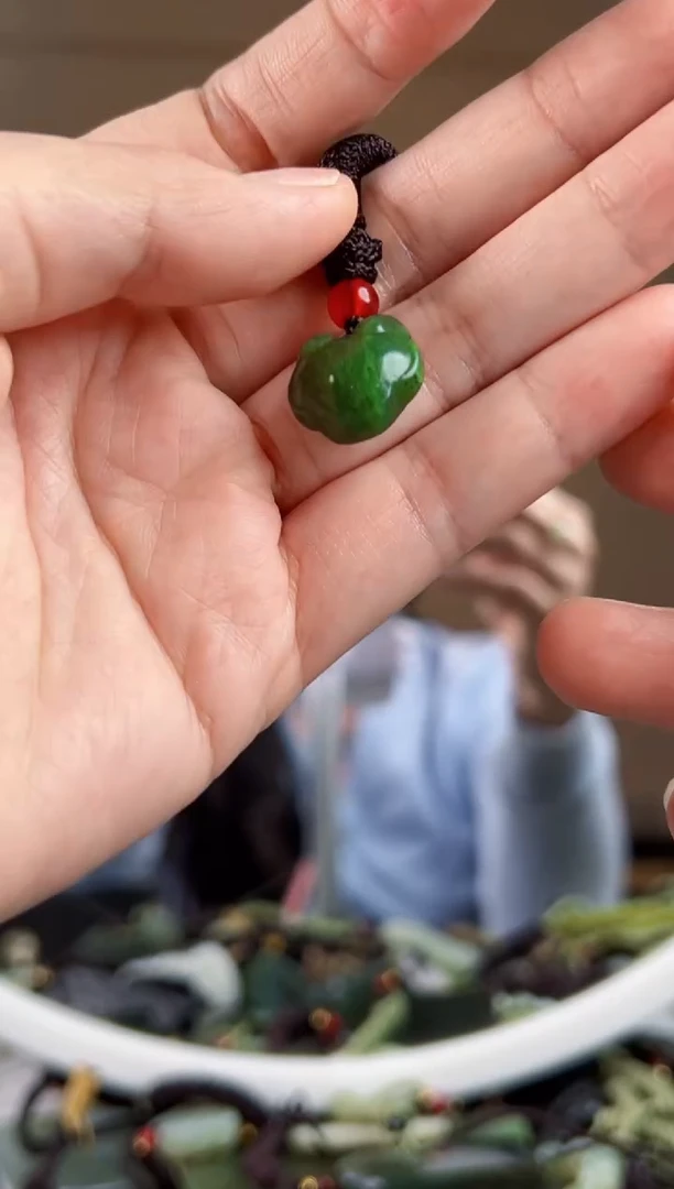 颈饰未镶嵌和田玉拍一发一