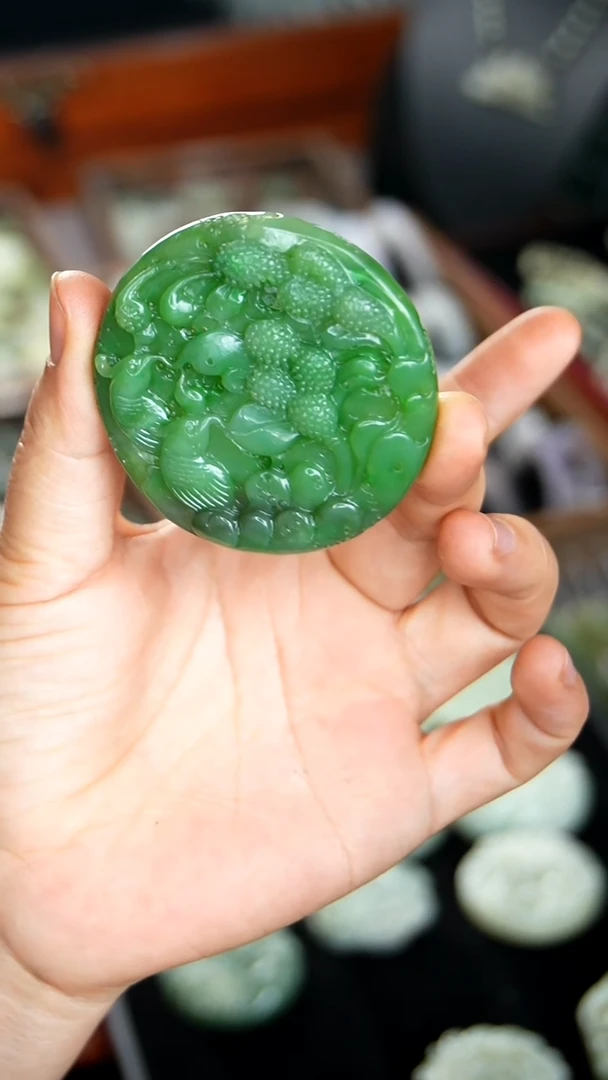 颈饰未镶嵌和田玉（碧玉）001