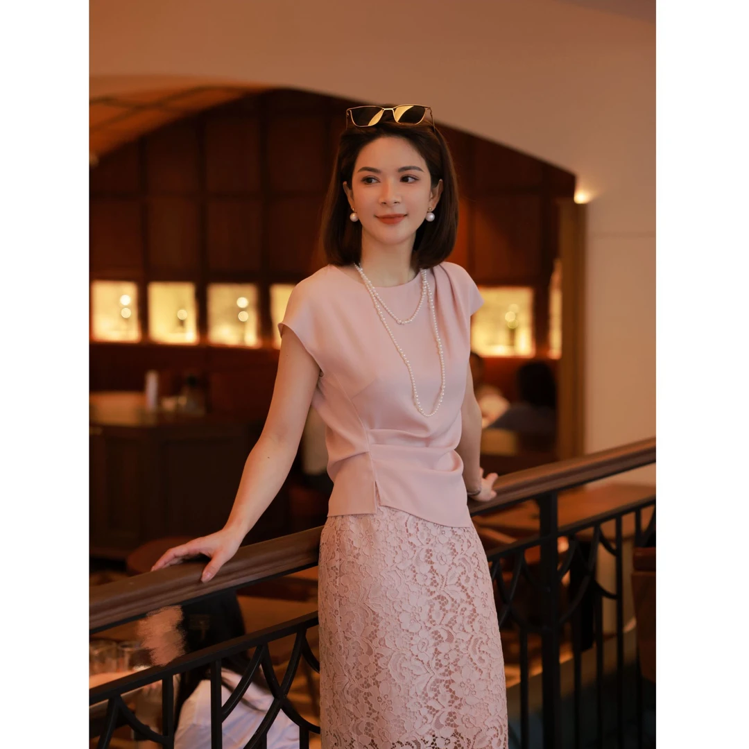 ANGELIAORIGINAL樱落纤姿 醋酸圆领解构式显瘦收腰百搭上衣#620