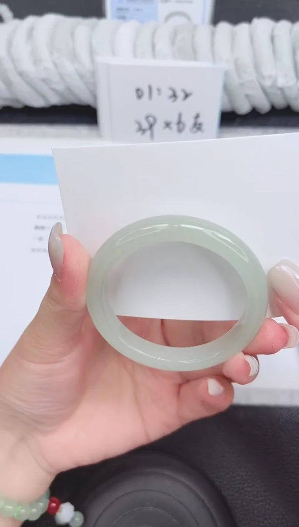未镶嵌手镯石英质玉248-53.3