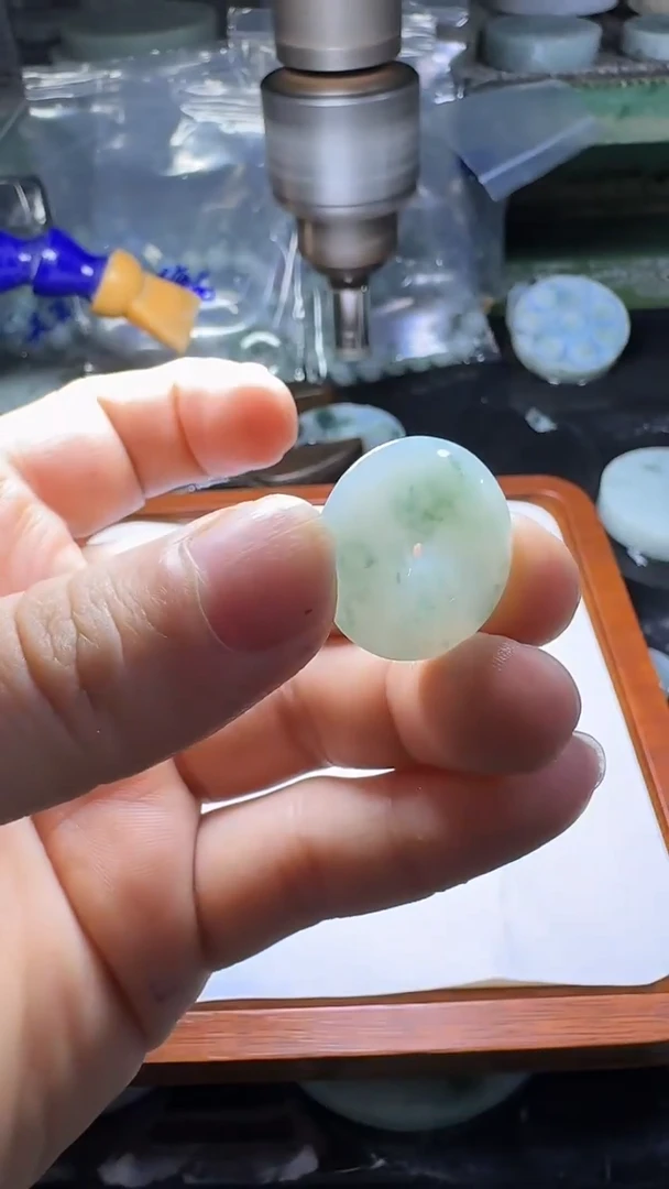 颈饰未镶嵌翡翠沉*平安扣