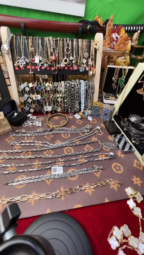 瓷片敏*%uhjuijioiooikjj