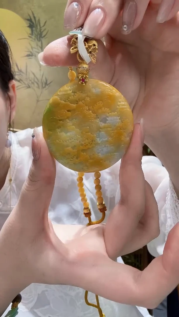翡翠未镶嵌颈饰吊坠
