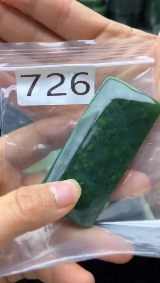 未镶嵌和田玉珠宝半成品牌子