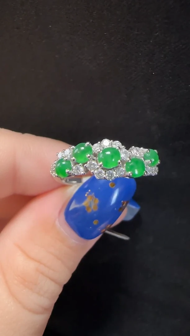 18K金镶嵌戒指翡翠952蛋面一枚