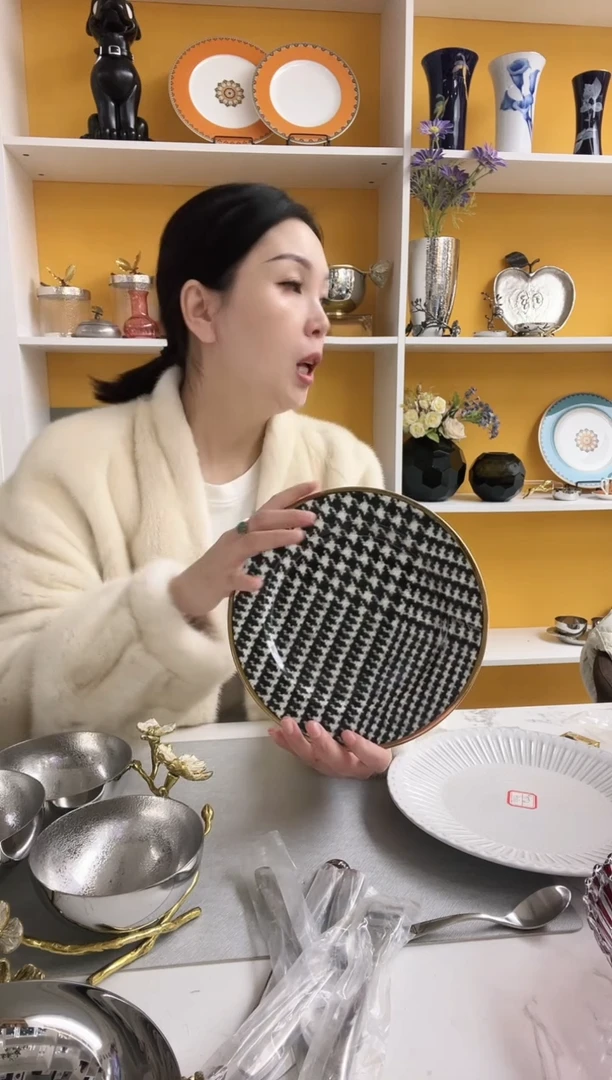 福利款 千鸟格 盘子 2支