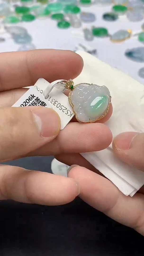 翡翠18K金镶嵌颈饰天然缅甸a货翡翠