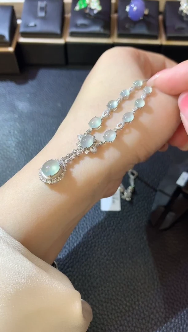 【闪购商品】翡翠套链18K金镶嵌W103 多样性发货一件