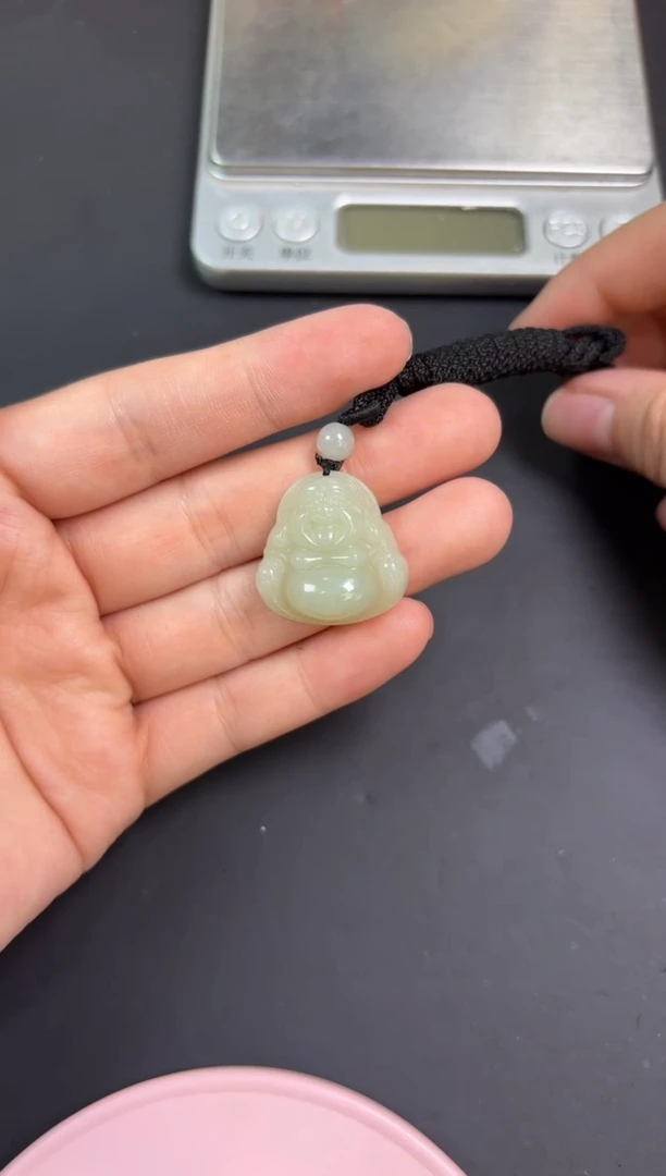 【闪购商品】和田玉吊坠(赠链)未镶嵌且末微色差近矿吊坠