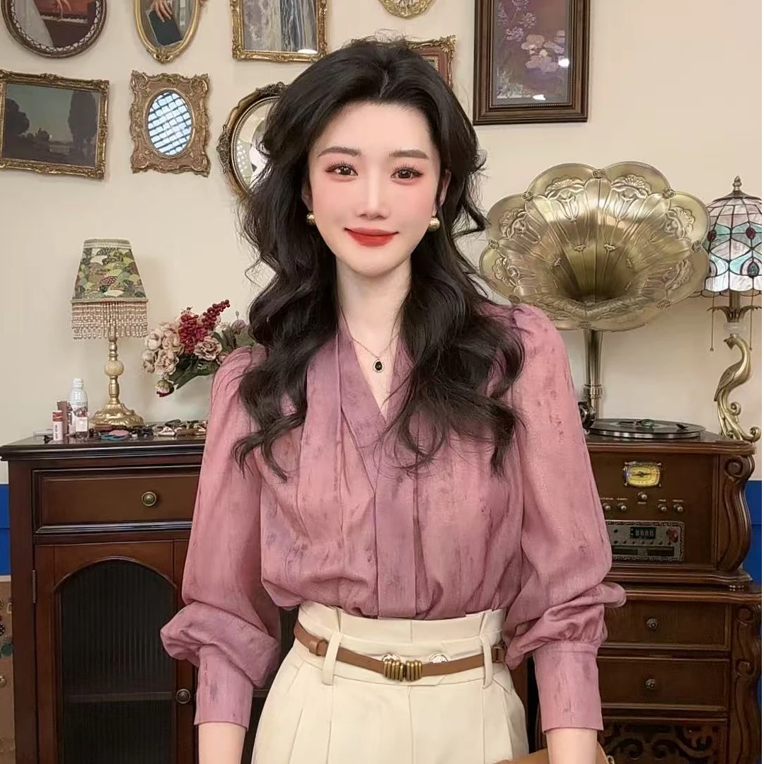 【满满专属】紫醉琉璃法式气质简约高级V领通勤衬衫复古设计感Y4811