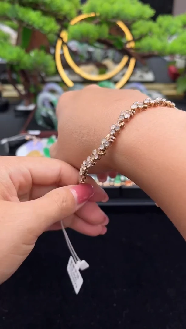 18K金镶嵌手链翡翠手链