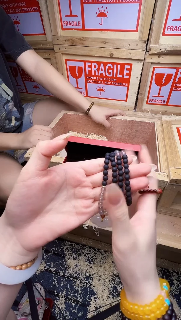 686精品精品手串 礼盒