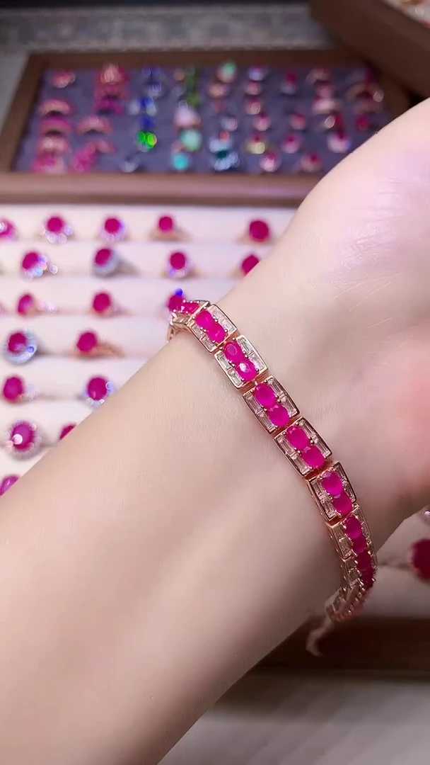 【闪购商品】红宝石手链银S925镶嵌000