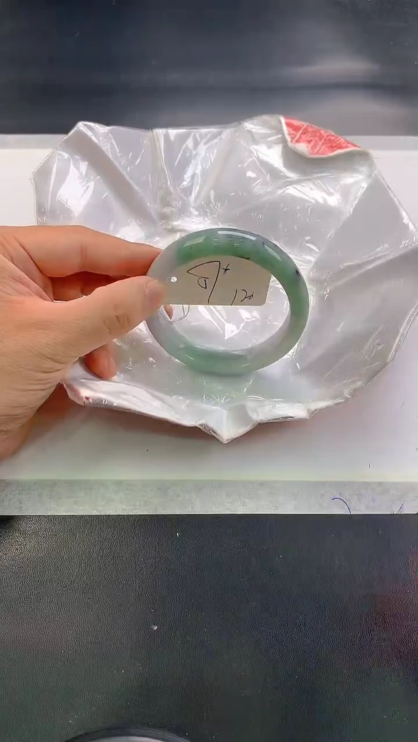 未镶嵌手镯翡翠120