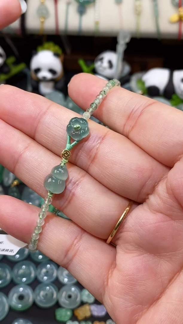 散珠翡翠葫芦小花手绳  手围15