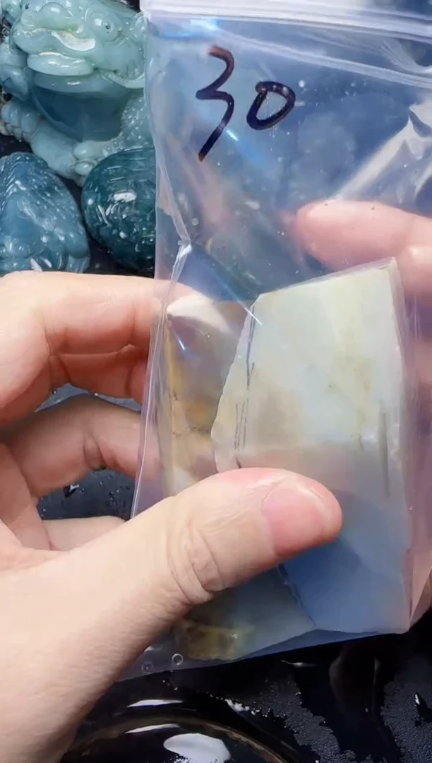 颈饰未镶嵌翡翠石*玉30