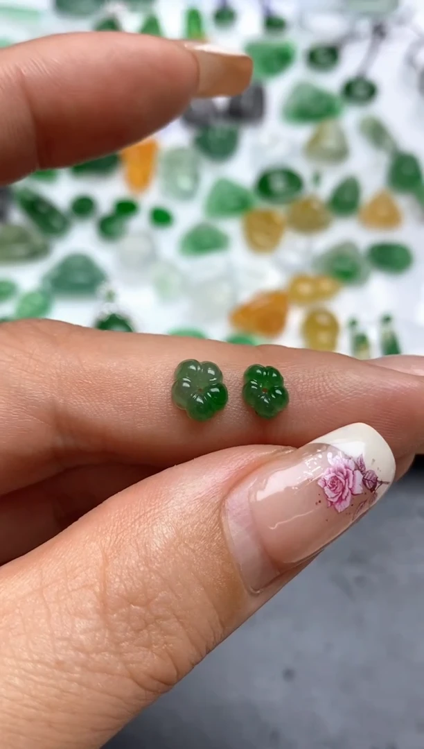 定制翡翠未镶嵌翡翠毛货~