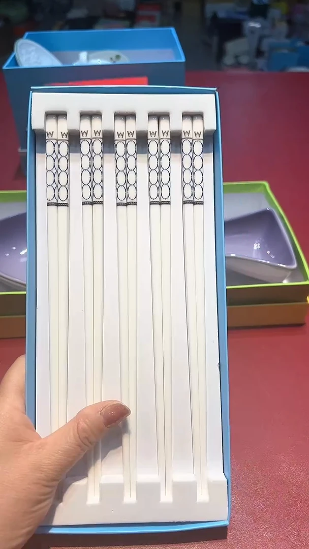 【闪购商品】瓷片锅碗瓢彭一件不剩
