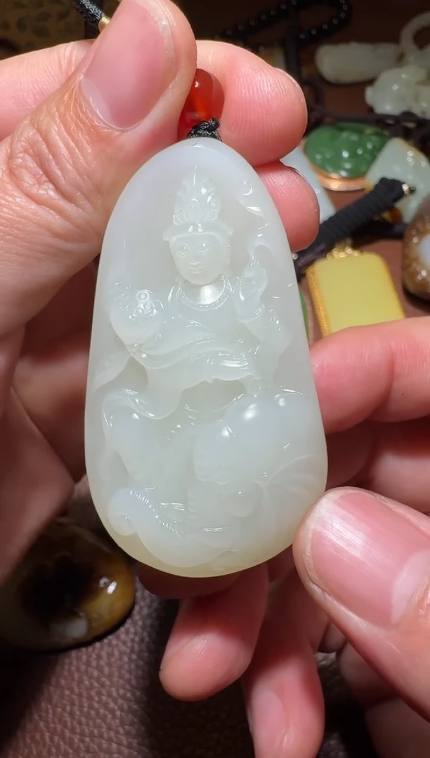 未镶嵌和田玉挂件和田玉