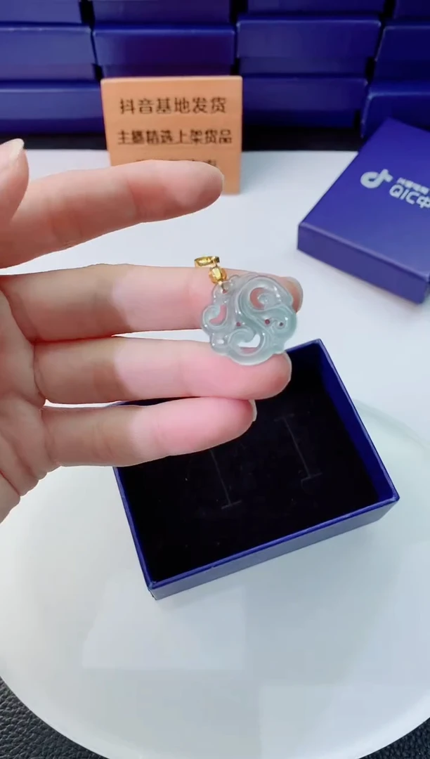 翡翠未镶嵌颈饰111111