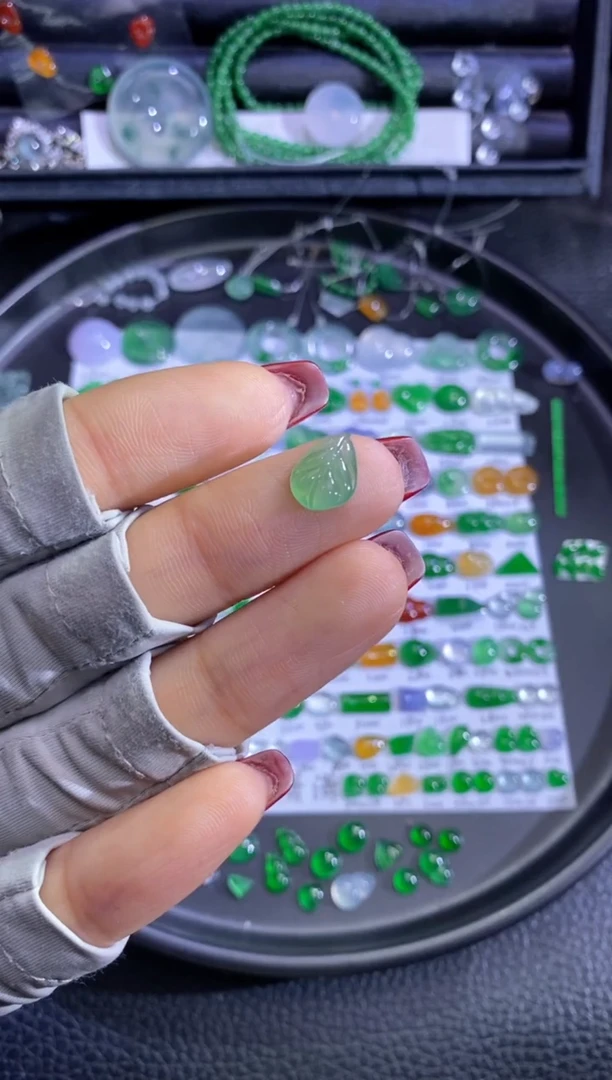 未镶嵌挂件翡翠叶子