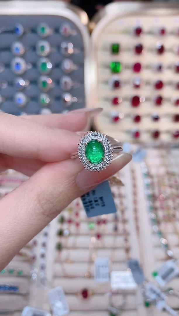 【闪购商品】祖母绿18K金戒指18K金镶嵌1