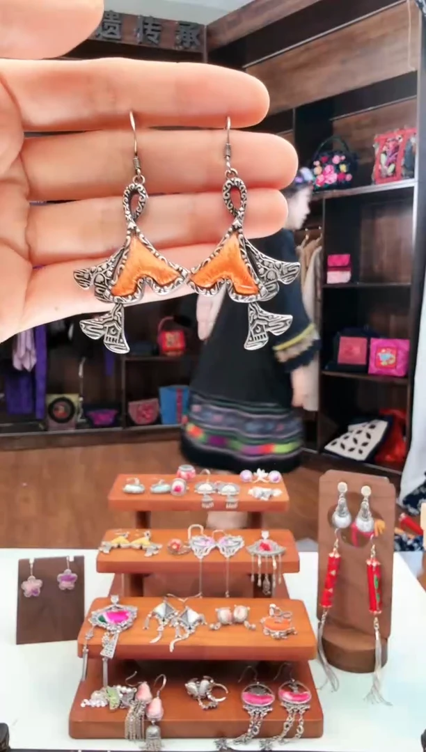 【闪购商品】织绣56蚩梦苗族古绣