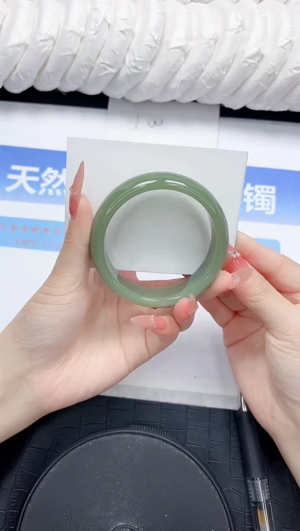 石英质玉手镯未镶嵌102-56