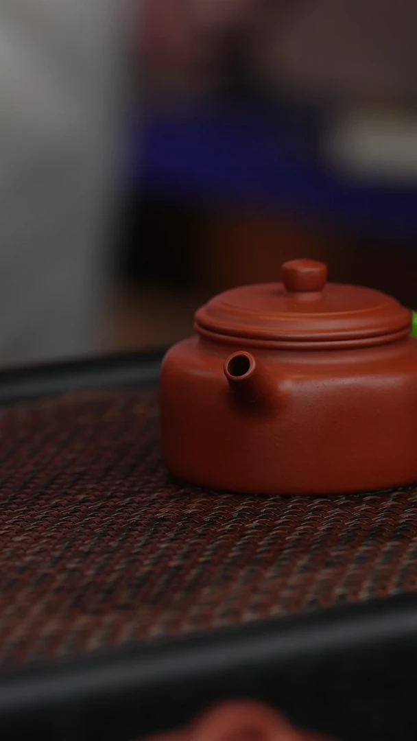 【闪购商品】宜兴紫砂原矿半手德钟