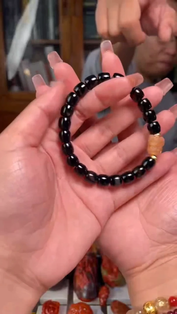 【闪购商品】玛瑙/玉髓手串未镶嵌特色