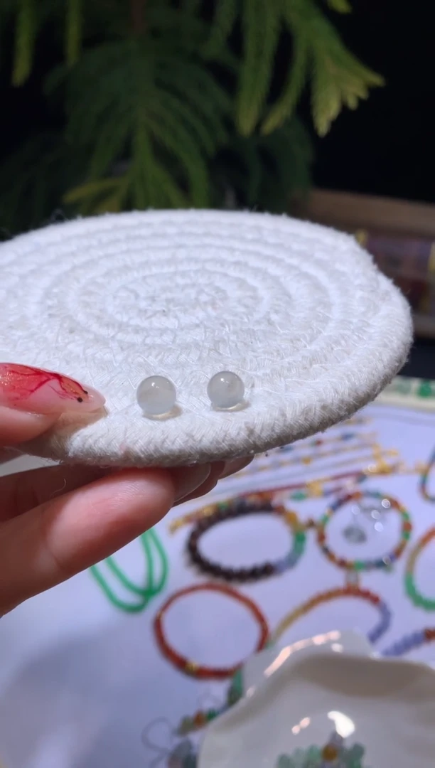 【闪购商品】定制翡翠未镶嵌6.9*珠子（多样性发货一件发货）