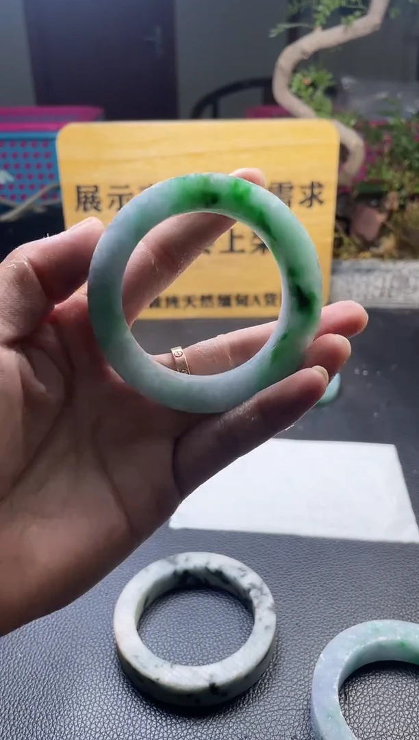 未镶嵌毛胚定制翡翠可*发一件