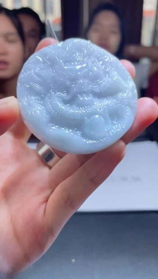 翡翠挂件未镶嵌翡翠A货