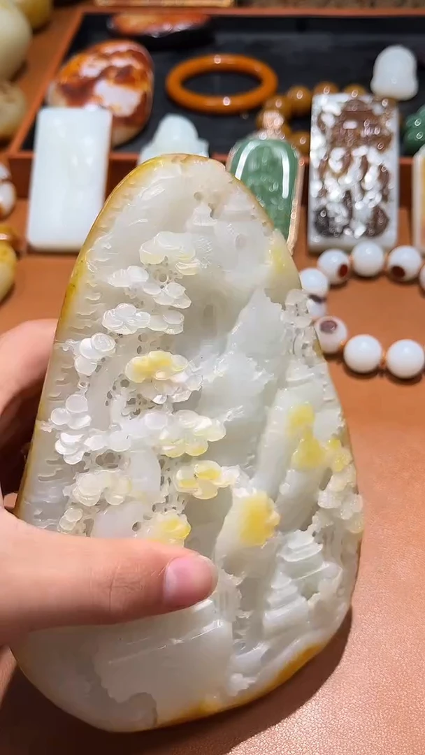 未镶嵌和田玉摆件浪***。和田玉
