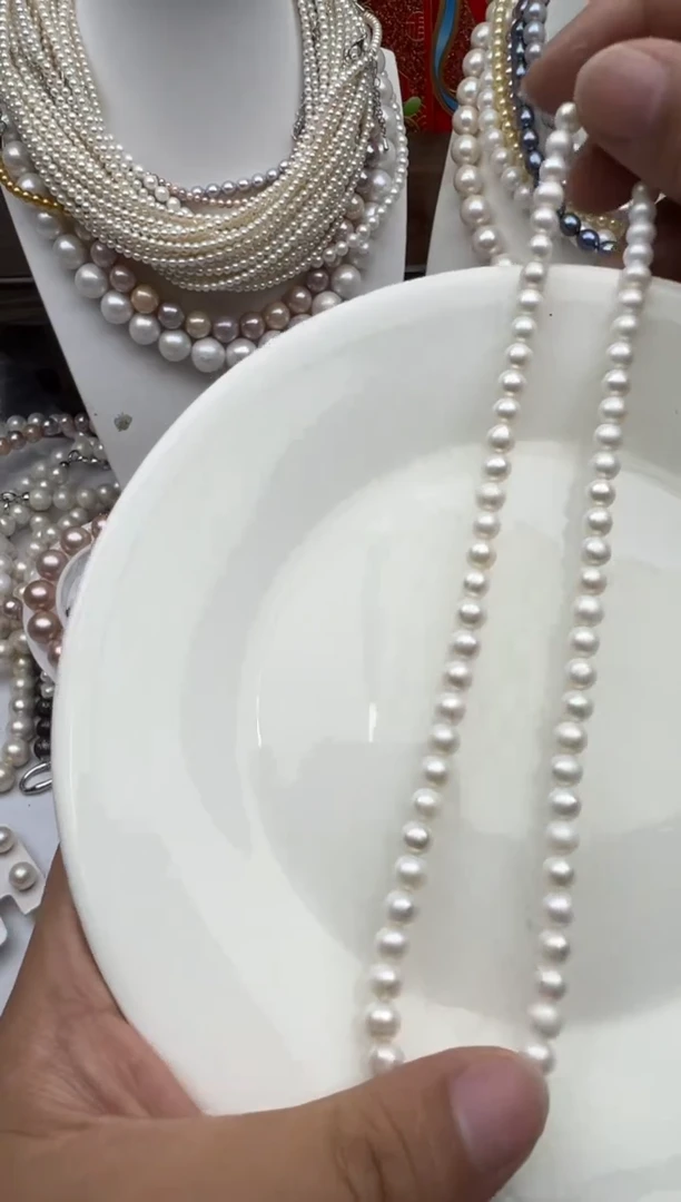 淡水珍珠未镶嵌颈饰1