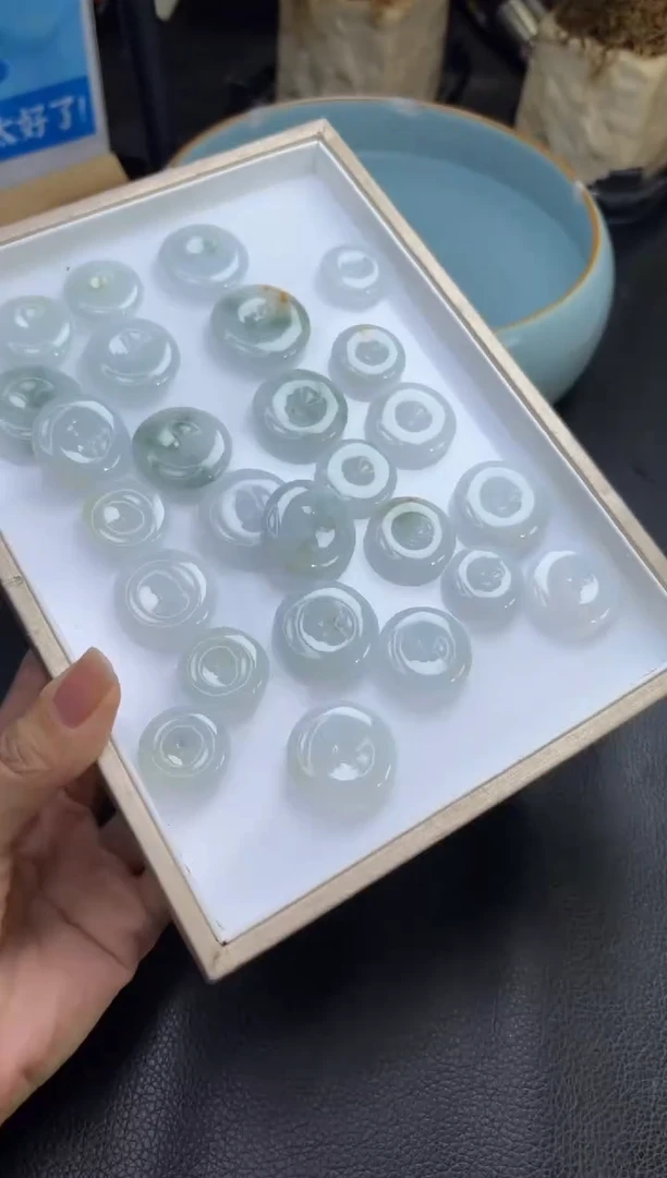 未镶嵌挂件翡翠多样性发一件R703147