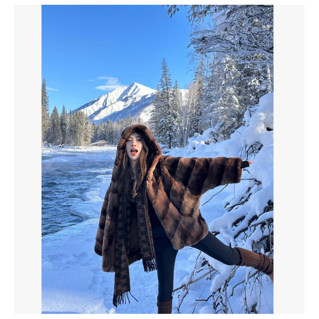 QIXIAOYAO.皮草青紫蓝兔皮毛一体皮草连帽蝙蝠袖外套#YTSDK1980