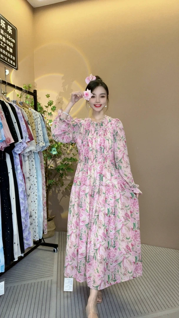 （念念）2025时尚好看显瘦法式连衣裙