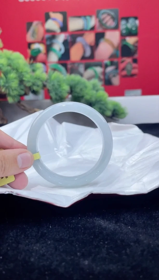 翡翠手镯未镶嵌11